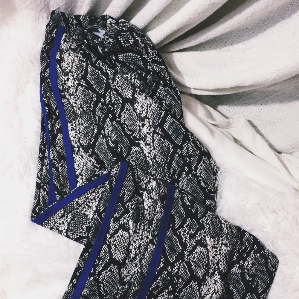 🌿 wild fable snakeskin track pants 🌿
